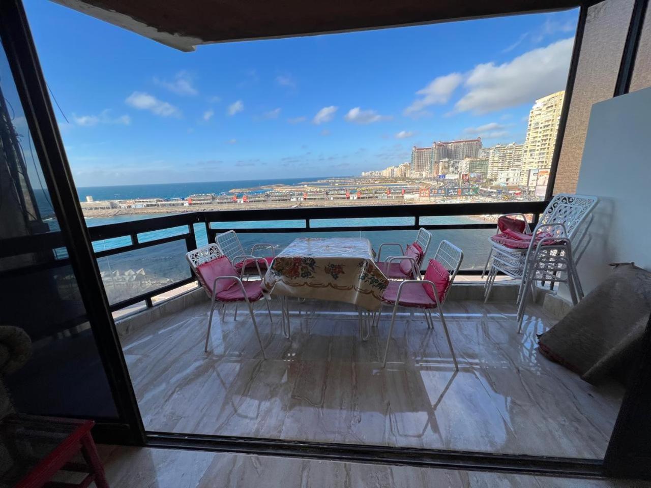 Gleem Bay Sea View Flat * Alexandria