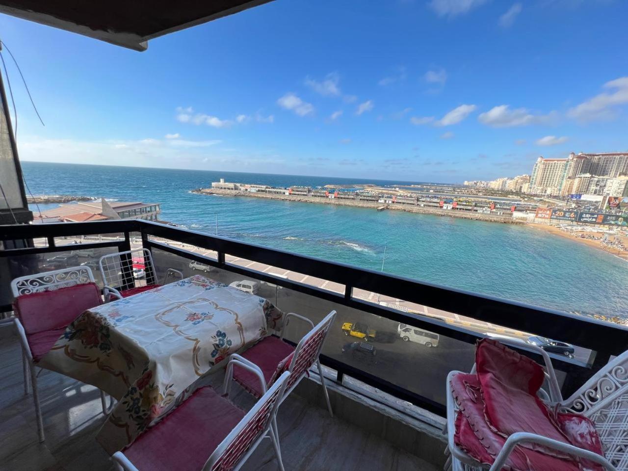 Gleem Bay Sea View Flat *